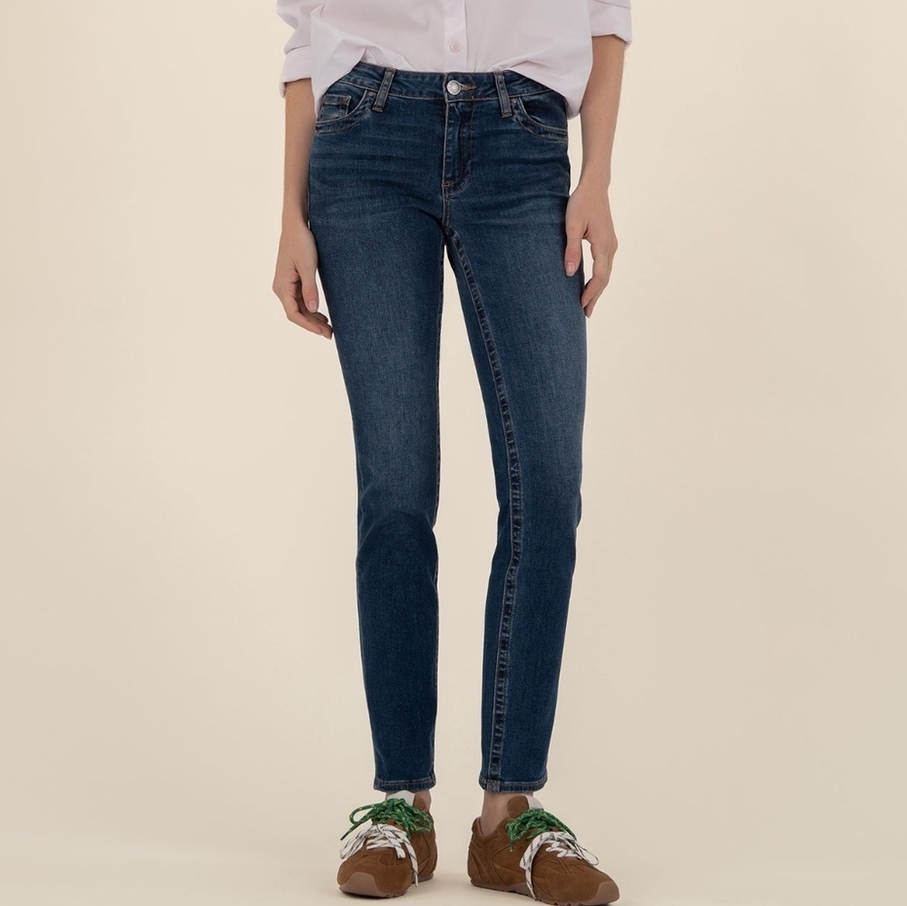 KUT from the Kloth Stevie Straight Leg Jeans Admiration Wash 6